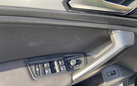 Volkswagen Tiguan II, 2017 год, 1 890 000 рублей, 19 фотография