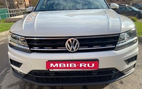 Volkswagen Tiguan II, 2017 год, 1 890 000 рублей, 8 фотография