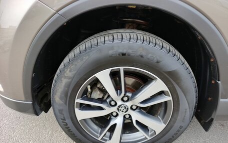 Toyota RAV4, 2016 год, 2 399 000 рублей, 10 фотография