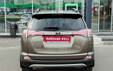 Toyota RAV4, 2016 год, 2 399 000 рублей, 6 фотография