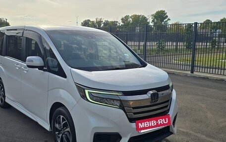 Honda Stepwgn IV рестайлинг, 2021 год, 2 980 000 рублей, 15 фотография