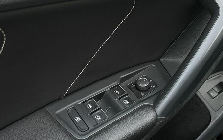 Volkswagen Tiguan II, 2021 год, 3 799 000 рублей, 10 фотография