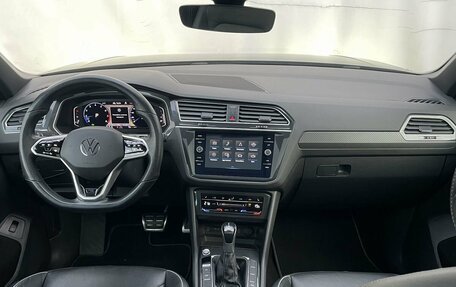 Volkswagen Tiguan II, 2021 год, 3 799 000 рублей, 16 фотография