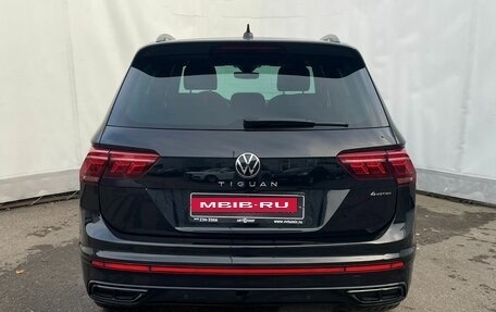 Volkswagen Tiguan II, 2021 год, 3 799 000 рублей, 5 фотография