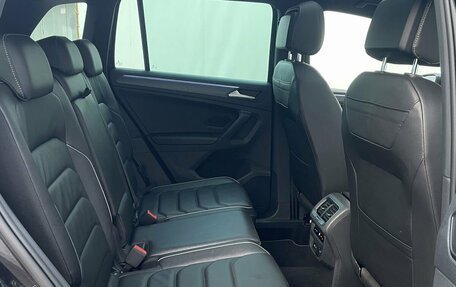 Volkswagen Tiguan II, 2021 год, 3 799 000 рублей, 21 фотография