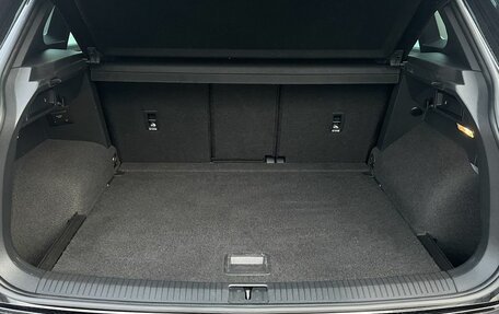 Volkswagen Tiguan II, 2021 год, 3 799 000 рублей, 22 фотография