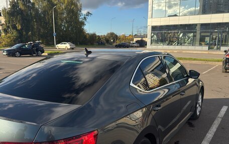 Skoda Superb III рестайлинг, 2021 год, 2 200 000 рублей, 2 фотография