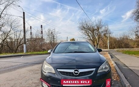 Opel Astra J, 2011 год, 530 000 рублей, 3 фотография