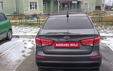 KIA Rio III рестайлинг, 2016 год, 990 000 рублей, 1 фотография