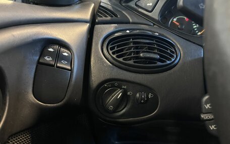 Ford Focus IV, 2004 год, 177 000 рублей, 23 фотография