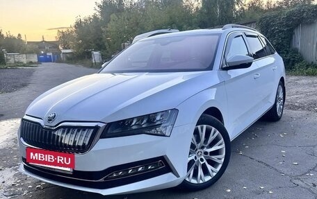 Skoda Superb III рестайлинг, 2022 год, 4 100 000 рублей, 2 фотография
