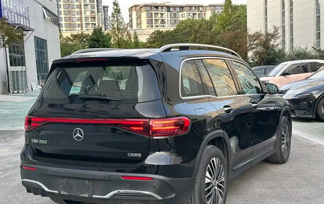 Mercedes-Benz EQB, 2025 год, 4 650 000 рублей, 4 фотография