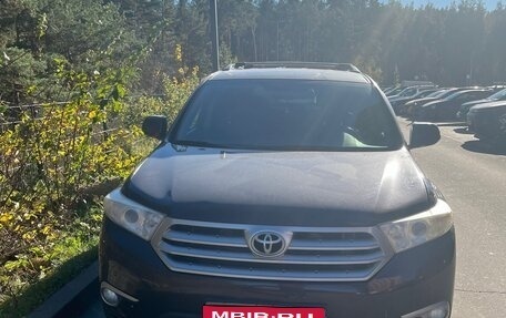 Toyota Highlander III, 2011 год, 1 850 000 рублей, 1 фотография