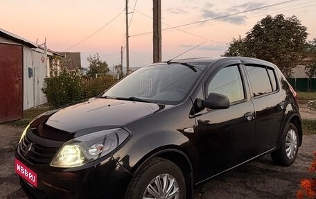 Renault Sandero I, 2014 год, 500 000 рублей, 1 фотография