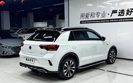 Volkswagen T-Roc I, 2022 год, 1 829 000 рублей, 4 фотография