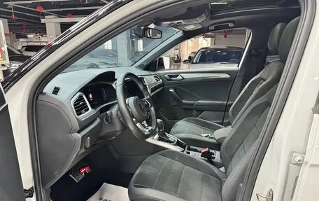 Volkswagen T-Roc I, 2022 год, 1 829 000 рублей, 7 фотография