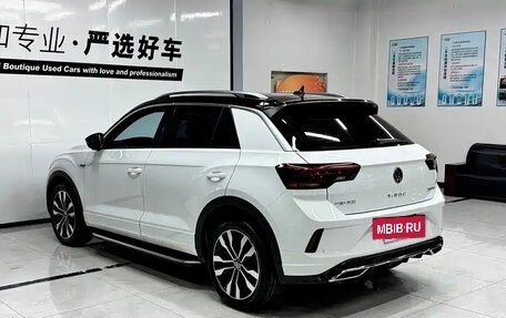 Volkswagen T-Roc I, 2022 год, 1 829 000 рублей, 6 фотография
