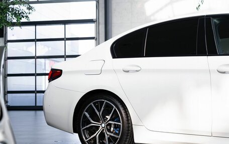 BMW 5 серия, 2021 год, 4 990 000 рублей, 8 фотография