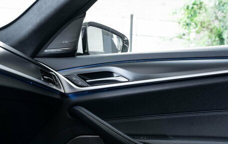 BMW 5 серия, 2021 год, 4 990 000 рублей, 19 фотография