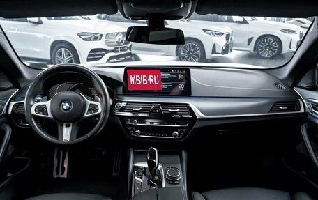 BMW 5 серия, 2021 год, 4 990 000 рублей, 12 фотография
