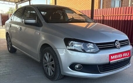 Volkswagen Polo VI (EU Market), 2011 год, 780 000 рублей, 2 фотография