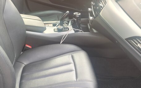 BMW 5 серия, 2018 год, 1 999 999 рублей, 18 фотография