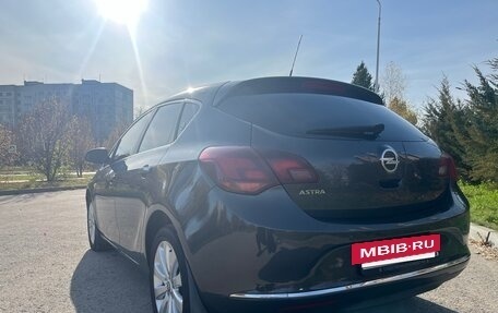 Opel Astra J, 2013 год, 550 000 рублей, 8 фотография