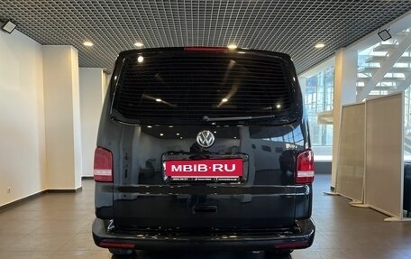 Volkswagen Caravelle T5, 2012 год, 2 046 000 рублей, 4 фотография