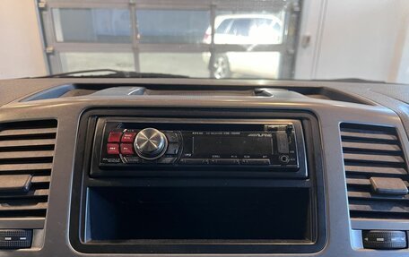 Volkswagen Caravelle T5, 2012 год, 2 046 000 рублей, 14 фотография