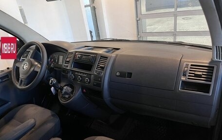 Volkswagen Caravelle T5, 2012 год, 2 046 000 рублей, 12 фотография