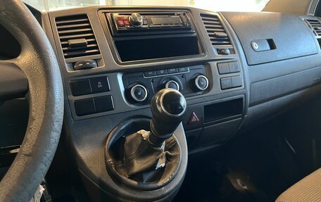 Volkswagen Caravelle T5, 2012 год, 2 046 000 рублей, 26 фотография
