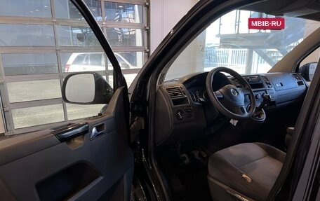 Volkswagen Caravelle T5, 2012 год, 2 046 000 рублей, 20 фотография