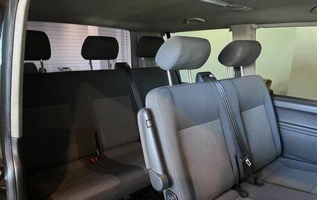Volkswagen Caravelle T5, 2012 год, 2 046 000 рублей, 31 фотография
