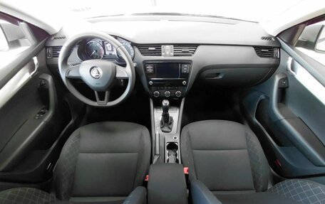 Skoda Octavia, 2019 год, 1 960 000 рублей, 9 фотография