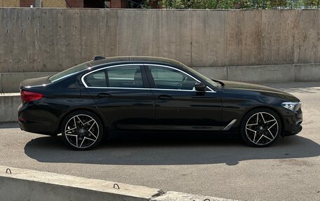 BMW 5 серия, 2018 год, 2 000 000 рублей, 3 фотография