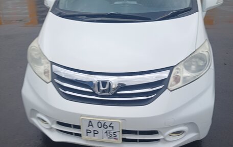 Honda Freed I, 2013 год, 1 260 000 рублей, 2 фотография