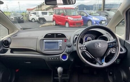 Honda Fit Shuttle I рестайлинг, 2013 год, 710 000 рублей, 11 фотография