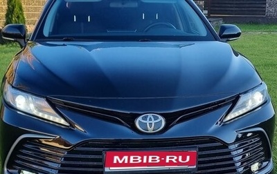 Toyota Camry, 2021 год, 2 250 000 рублей, 1 фотография