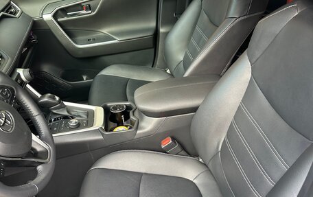 Toyota RAV4, 2020 год, 4 050 000 рублей, 7 фотография