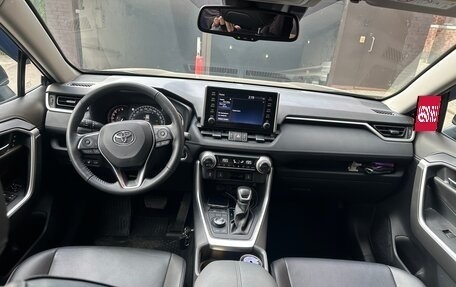Toyota RAV4, 2020 год, 4 050 000 рублей, 6 фотография