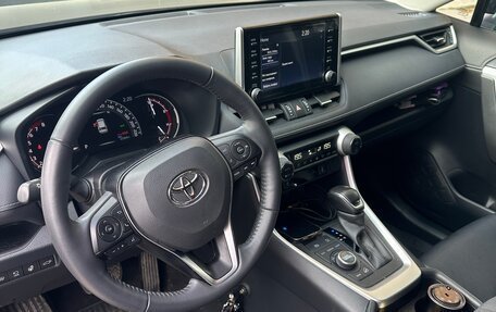 Toyota RAV4, 2020 год, 4 050 000 рублей, 10 фотография