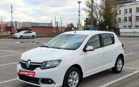 Renault Sandero II рестайлинг, 2017 год, 820 000 рублей, 2 фотография