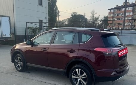 Toyota RAV4, 2017 год, 1 790 000 рублей, 6 фотография