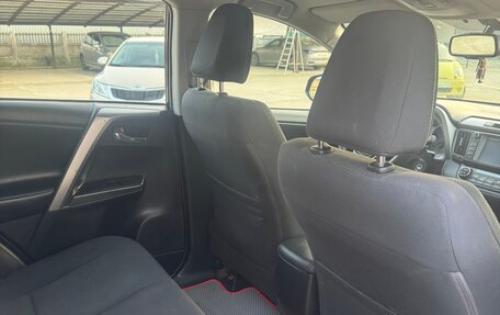 Toyota RAV4, 2017 год, 1 790 000 рублей, 14 фотография