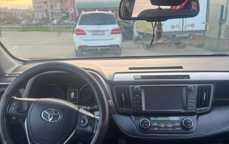 Toyota RAV4, 2017 год, 1 790 000 рублей, 16 фотография