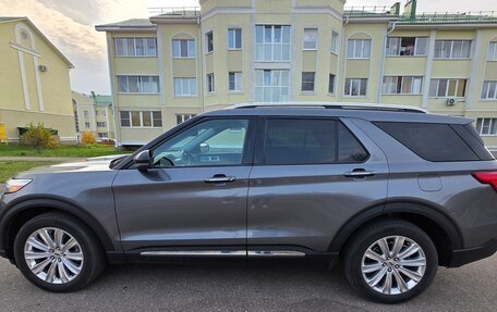 Ford Explorer VI, 2022 год, 4 050 000 рублей, 2 фотография