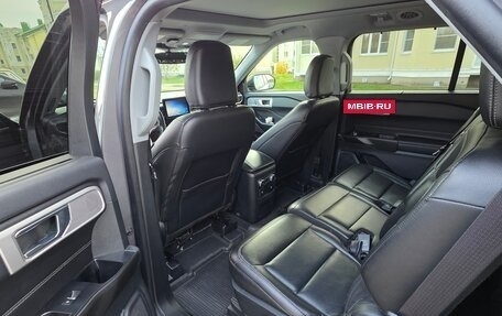 Ford Explorer VI, 2022 год, 4 050 000 рублей, 7 фотография
