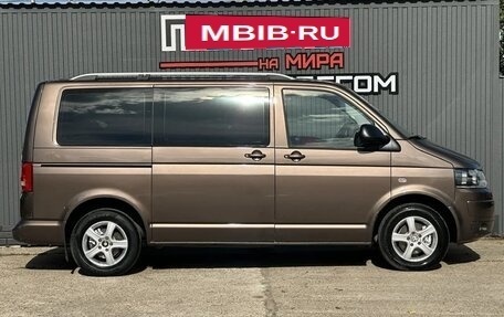 Volkswagen Caravelle T5, 2012 год, 1 490 000 рублей, 5 фотография