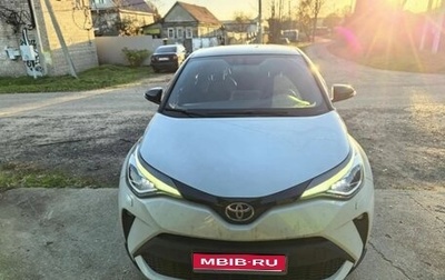 Toyota C-HR I рестайлинг, 2020 год, 2 200 000 рублей, 1 фотография