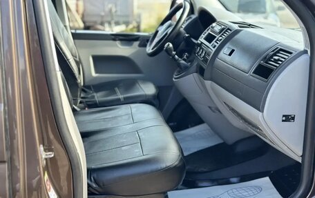 Volkswagen Caravelle T5, 2012 год, 1 490 000 рублей, 24 фотография
